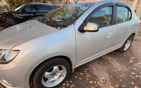 Renault Logan II, 2014 год, 830 000 рублей, 2 фотография