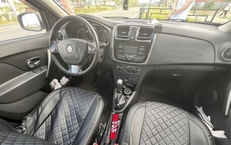 Renault Logan II, 2014 год, 830 000 рублей, 12 фотография