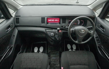 Toyota ISis I, 2011 год, 1 298 000 рублей, 17 фотография