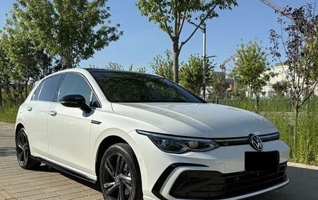 Volkswagen Golf VIII, 2021 год, 1 930 000 рублей, 2 фотография