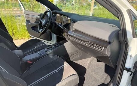 Volkswagen Golf VIII, 2021 год, 1 930 000 рублей, 16 фотография
