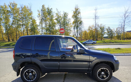 Chevrolet Niva I рестайлинг, 2015 год, 573 000 рублей, 8 фотография