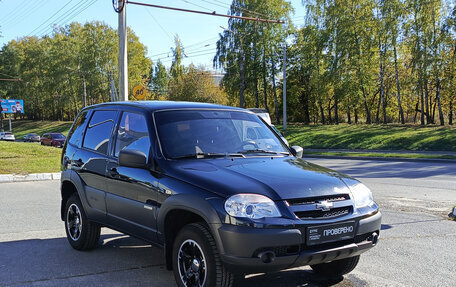 Chevrolet Niva I рестайлинг, 2015 год, 573 000 рублей, 7 фотография