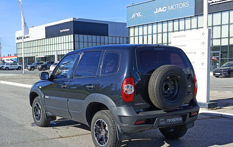 Chevrolet Niva I рестайлинг, 2015 год, 573 000 рублей, 11 фотография
