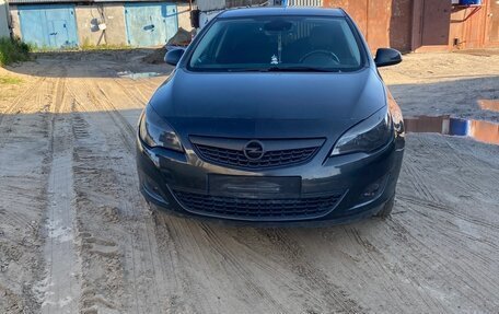 Opel Astra J, 2011 год, 720 000 рублей, 2 фотография