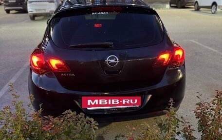 Opel Astra J, 2011 год, 720 000 рублей, 6 фотография