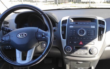 KIA cee'd I рестайлинг, 2011 год, 850 000 рублей, 2 фотография