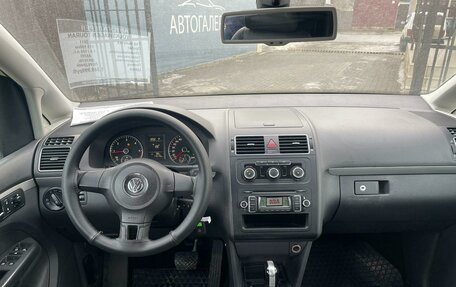 Volkswagen Touran III, 2011 год, 1 270 000 рублей, 3 фотография