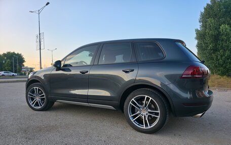 Volkswagen Touareg III, 2010 год, 1 890 000 рублей, 5 фотография