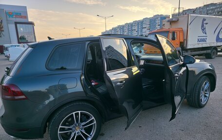 Volkswagen Touareg III, 2010 год, 1 890 000 рублей, 11 фотография