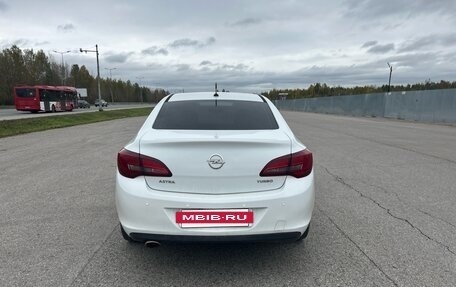 Opel Astra J, 2013 год, 725 000 рублей, 4 фотография