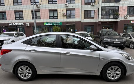 Hyundai Solaris II рестайлинг, 2011 год, 900 000 рублей, 4 фотография