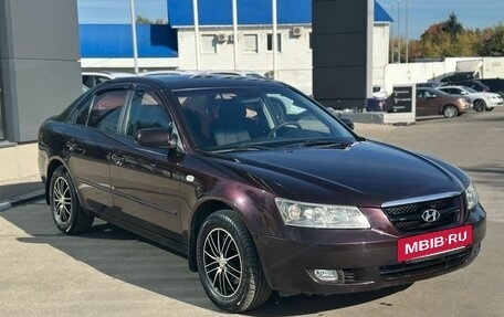 Hyundai Sonata VI, 2007 год, 639 000 рублей, 3 фотография