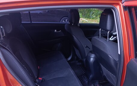 KIA Sportage III, 2011 год, 1 300 000 рублей, 8 фотография