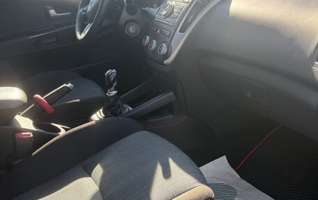 KIA cee'd I рестайлинг, 2012 год, 800 000 рублей, 6 фотография