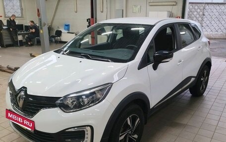 Renault Kaptur I рестайлинг, 2017 год, 1 730 000 рублей, 3 фотография