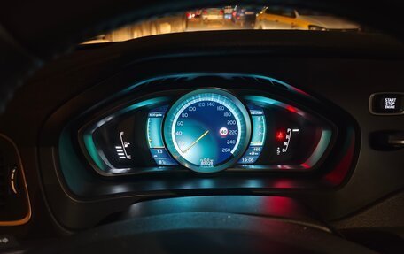 Volvo V40 Cross Country I, 2014 год, 1 700 000 рублей, 9 фотография