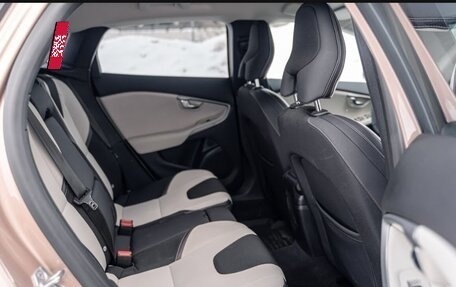Volvo V40 Cross Country I, 2014 год, 1 700 000 рублей, 15 фотография
