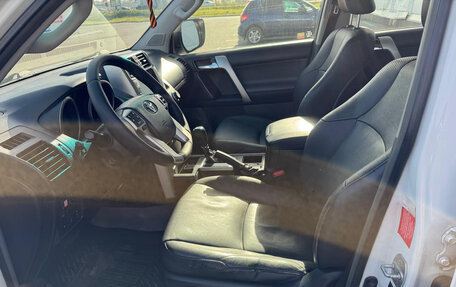 Toyota Land Cruiser Prado 150 рестайлинг 2, 2013 год, 2 040 000 рублей, 8 фотография