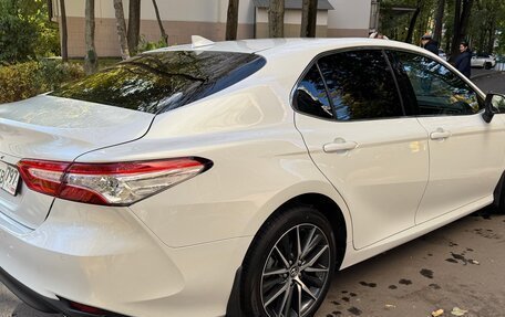 Toyota Camry, 2022 год, 3 730 000 рублей, 6 фотография