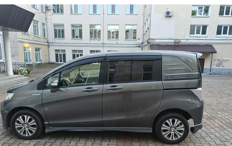 Honda Freed I, 2012 год, 880 000 рублей, 2 фотография