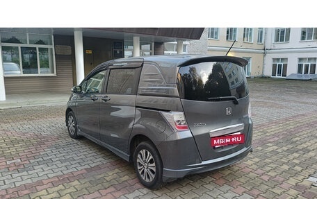 Honda Freed I, 2012 год, 880 000 рублей, 3 фотография