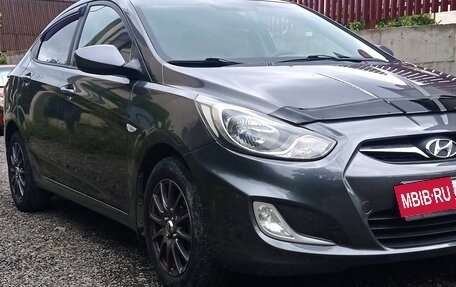 Hyundai Solaris II рестайлинг, 2013 год, 780 000 рублей, 1 фотография