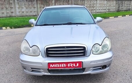 Hyundai Sonata IV рестайлинг, 2005 год, 380 000 рублей, 1 фотография