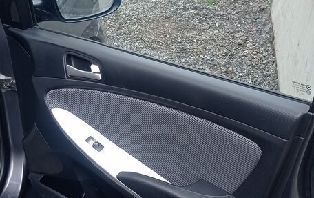 Hyundai Solaris II рестайлинг, 2013 год, 780 000 рублей, 16 фотография