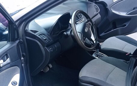 Hyundai Solaris II рестайлинг, 2013 год, 780 000 рублей, 14 фотография