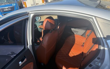Hyundai Solaris II рестайлинг, 2011 год, 530 000 рублей, 2 фотография