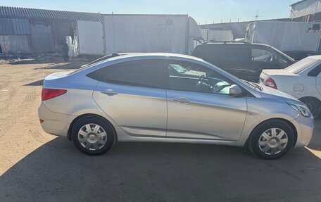 Hyundai Solaris II рестайлинг, 2011 год, 530 000 рублей, 6 фотография