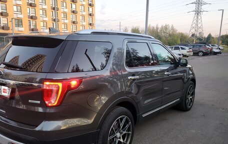 Ford Explorer VI, 2017 год, 2 800 000 рублей, 10 фотография