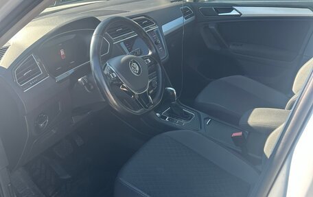 Volkswagen Tiguan II, 2017 год, 2 250 000 рублей, 4 фотография