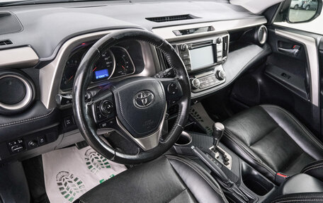 Toyota RAV4, 2015 год, 2 299 000 рублей, 9 фотография