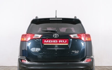 Toyota RAV4, 2015 год, 2 299 000 рублей, 6 фотография