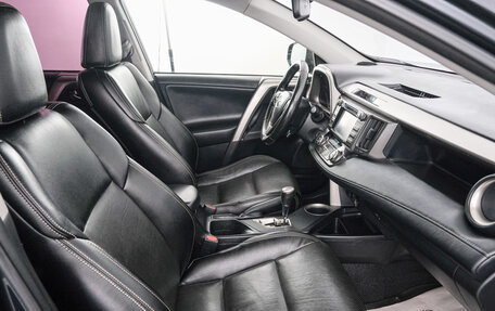 Toyota RAV4, 2015 год, 2 299 000 рублей, 14 фотография