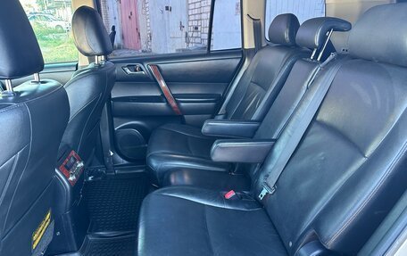 Toyota Highlander III, 2011 год, 1 780 000 рублей, 17 фотография