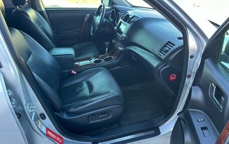 Toyota Highlander III, 2011 год, 1 780 000 рублей, 14 фотография