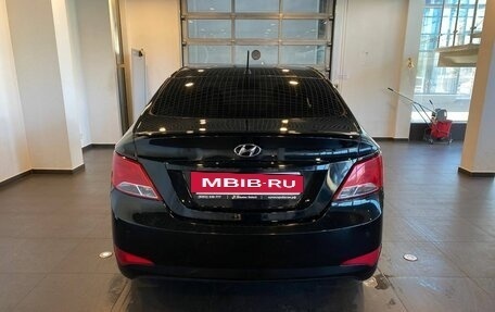 Hyundai Solaris II рестайлинг, 2015 год, 1 030 000 рублей, 4 фотография