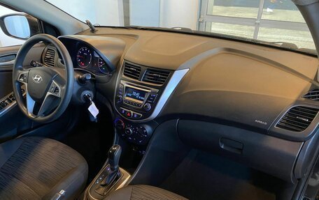 Hyundai Solaris II рестайлинг, 2015 год, 1 030 000 рублей, 12 фотография