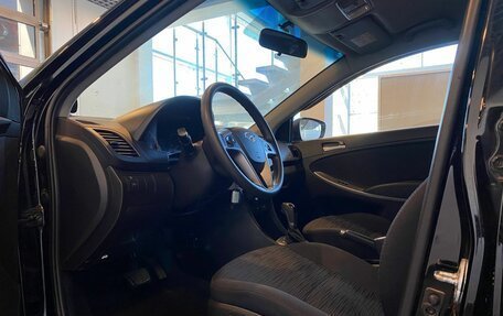Hyundai Solaris II рестайлинг, 2015 год, 1 030 000 рублей, 22 фотография