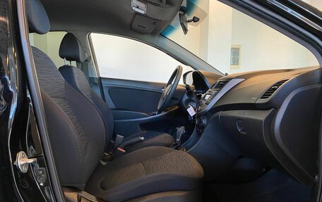 Hyundai Solaris II рестайлинг, 2015 год, 1 030 000 рублей, 28 фотография
