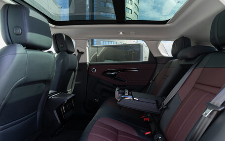 Land Rover Range Rover Evoque II, 2024 год, 6 500 000 рублей, 12 фотография