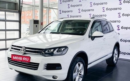 Volkswagen Touareg III, 2012 год, 1 975 000 рублей, 2 фотография