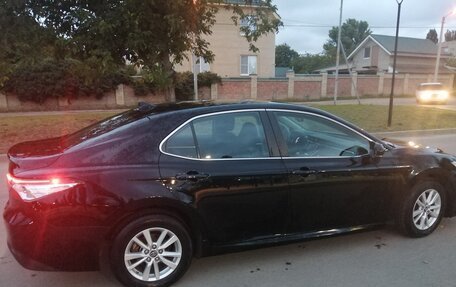 Toyota Camry, 2018 год, 3 000 000 рублей, 2 фотография