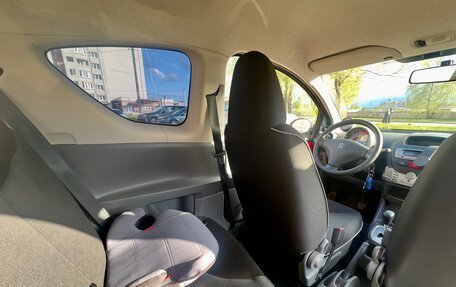 Peugeot 107 I рестайлинг, 2010 год, 400 000 рублей, 21 фотография