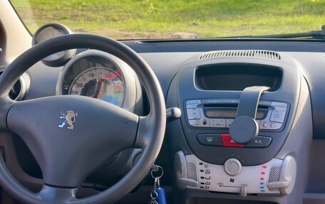Peugeot 107 I рестайлинг, 2010 год, 400 000 рублей, 18 фотография
