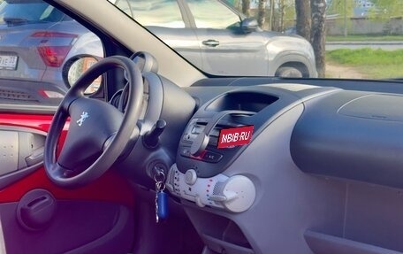Peugeot 107 I рестайлинг, 2010 год, 400 000 рублей, 15 фотография