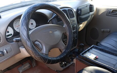 Chrysler Voyager IV, 2001 год, 400 000 рублей, 4 фотография